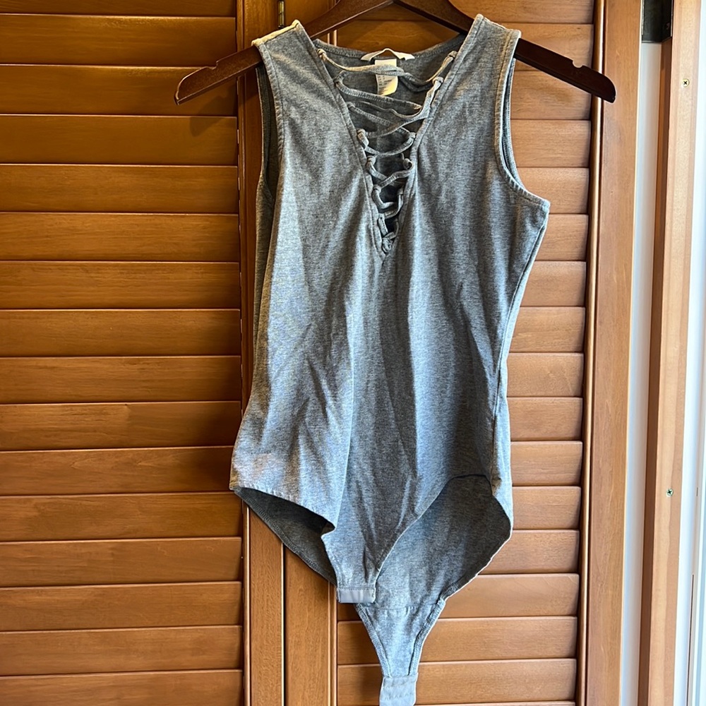 One piece shirt